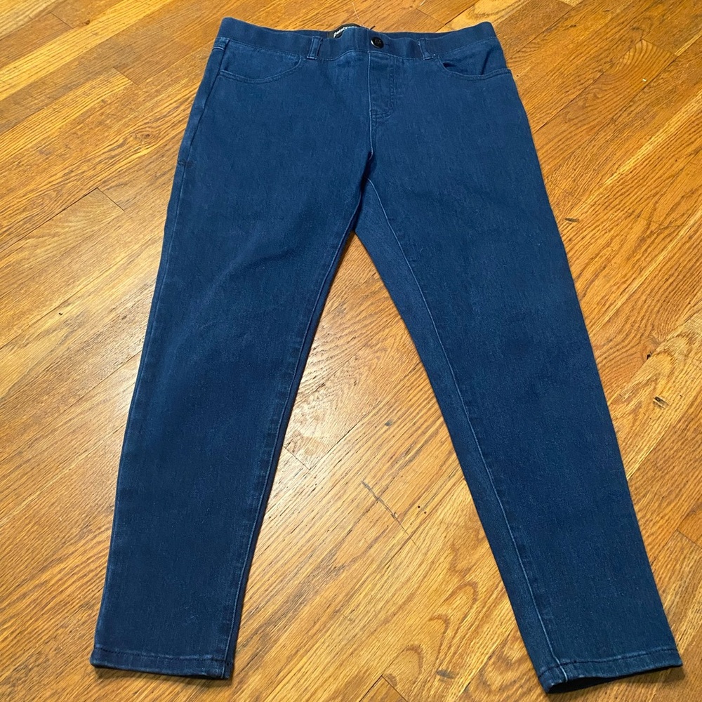 Beta brand dark blue cropped jeans - size m - Picture 2 of 7